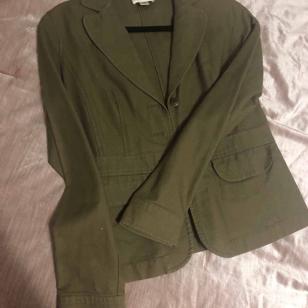Blazer - Picture 2 of 6